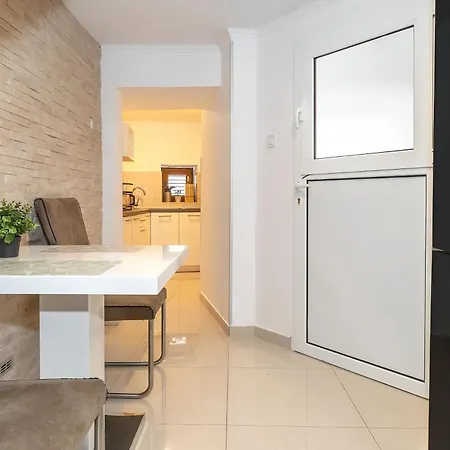 Porto With Terrace Apartment *